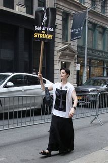 Jaimie Alexander feet photo thumbnail