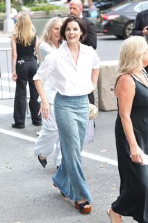Jaimie Alexander feet photo thumbnail
