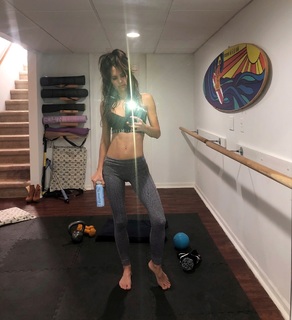Jala Sue feet photo 2
