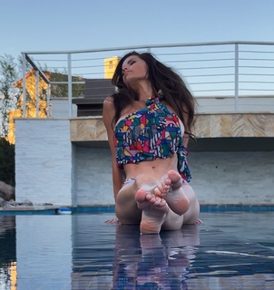 Jala Sue feet photo 2