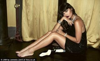 Jameela Jamil feet photo thumbnail