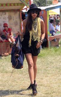 Jameela Jamil feet photo thumbnail