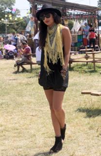 Jameela Jamil feet photo thumbnail