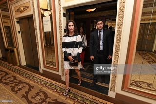 Jami Gertz feet photo thumbnail