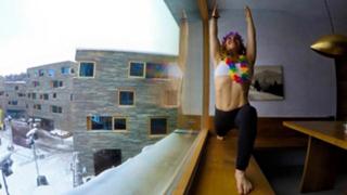 Jamie Anderson feet photo 6