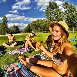 Jamie Anderson feet photo 1