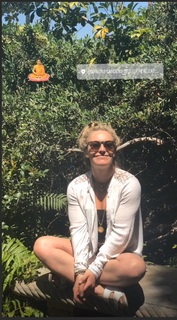 Jamie Anderson feet photo 8