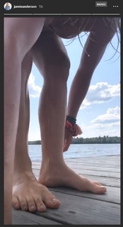 Jamie Anderson feet photo 16