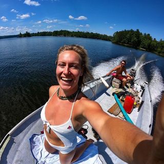 Jamie Anderson feet photo 14