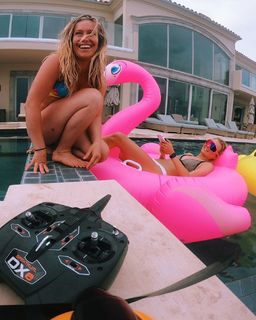 Jamie Anderson feet photo 10
