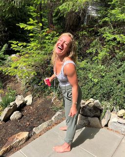 Jamie Anderson feet photo 2
