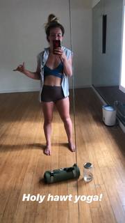 Jamie Anderson feet photo 20