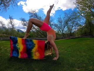 Jamie Anderson feet photo 11