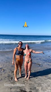 Jamie Anderson feet photo 13