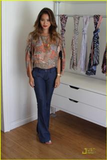 Jamie Chung feet photo thumbnail