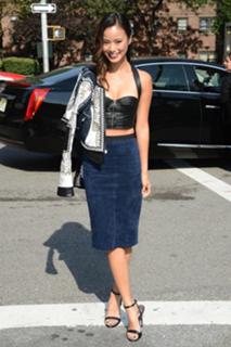 Jamie Chung feet photo thumbnail