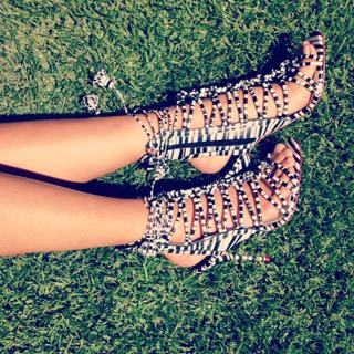 Jamie Chung feet photo thumbnail