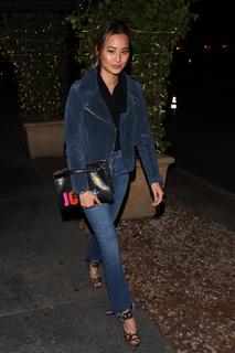 Jamie Chung feet photo thumbnail