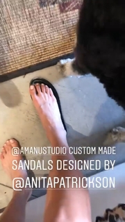 Jamie Chung feet photo thumbnail