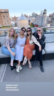 Jamie Chung feet photo thumbnail