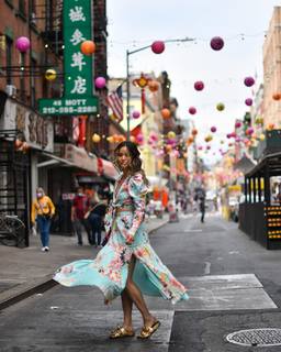 Jamie Chung feet photo thumbnail