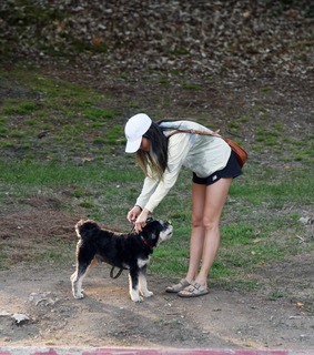 Jamie Chung feet photo thumbnail