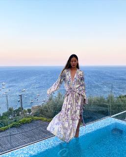 Jamie Chung feet photo thumbnail