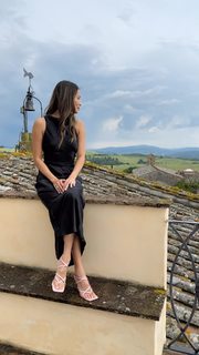Jamie Chung feet photo thumbnail