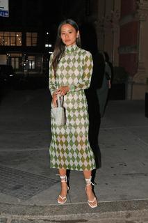 Jamie Chung feet photo thumbnail