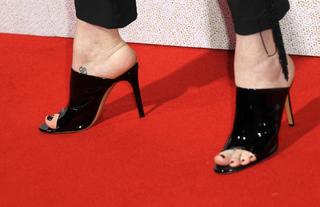 Jamie Clayton feet photo 13
