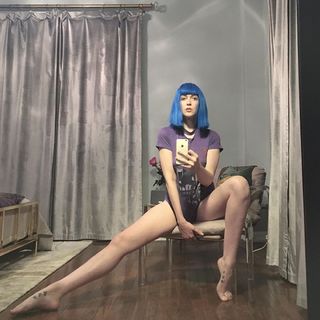 Jamie Clayton feet photo 7