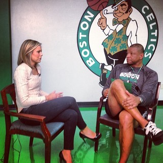 Jamie Erdahl feet photo thumbnail