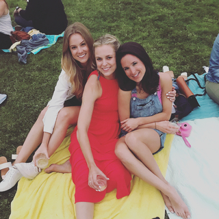 Jamie Erdahl feet photo thumbnail