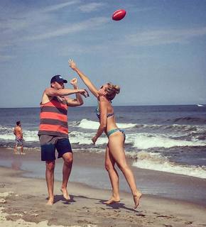 Jamie Erdahl feet photo thumbnail