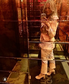 Jamie Erdahl feet photo thumbnail