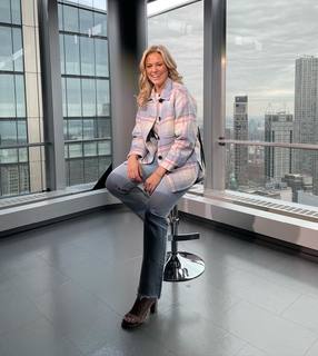 Jamie Erdahl feet photo thumbnail