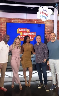 Jamie Erdahl feet photo thumbnail
