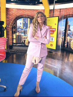 Jamie Erdahl feet photo thumbnail