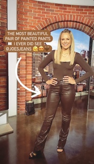 Jamie Erdahl feet photo thumbnail