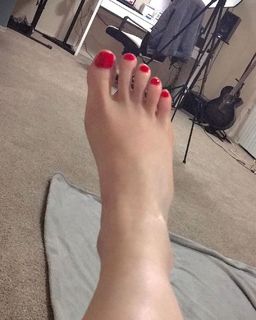 Jamie French feet photo 19