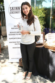Jamie Gray Hyder feet photo 11