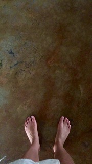 Jamie Gray Hyder feet photo 2