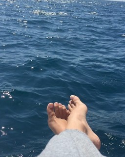 Jamie Gray Hyder feet photo 12