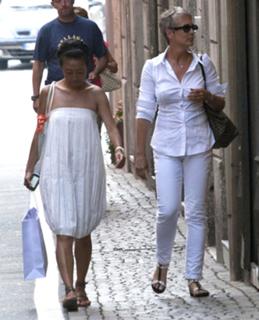 Jamie Lee Curtis feet photo thumbnail