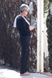 Jamie Lee Curtis feet photo thumbnail