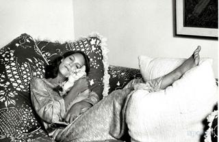 Jamie Lee Curtis feet photo thumbnail