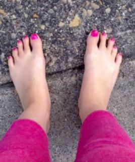 Jamie Lee feet photo 11