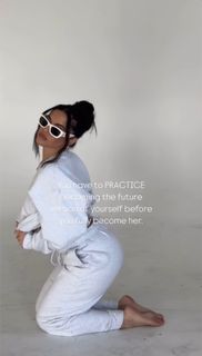 Jamie Lee Ruiz feet photo 14