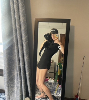Jamie Loftus feet photo 2