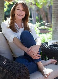 Jamie Luner feet photo 10